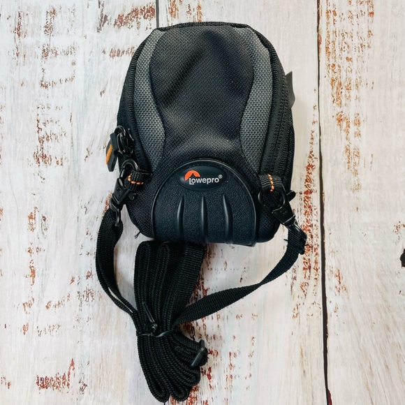 Lowepro Apex 10AW Compact Camera Case with Crossbody Strap